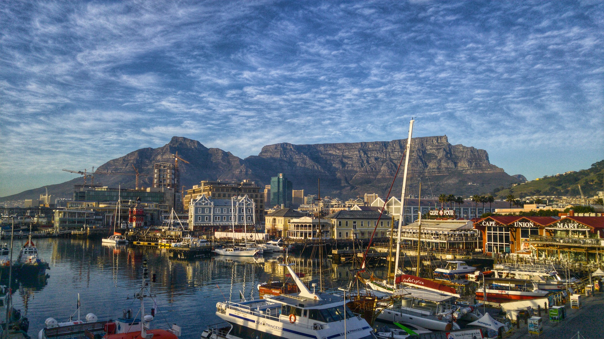Top Reasons Why You Should Visit Cape Town
